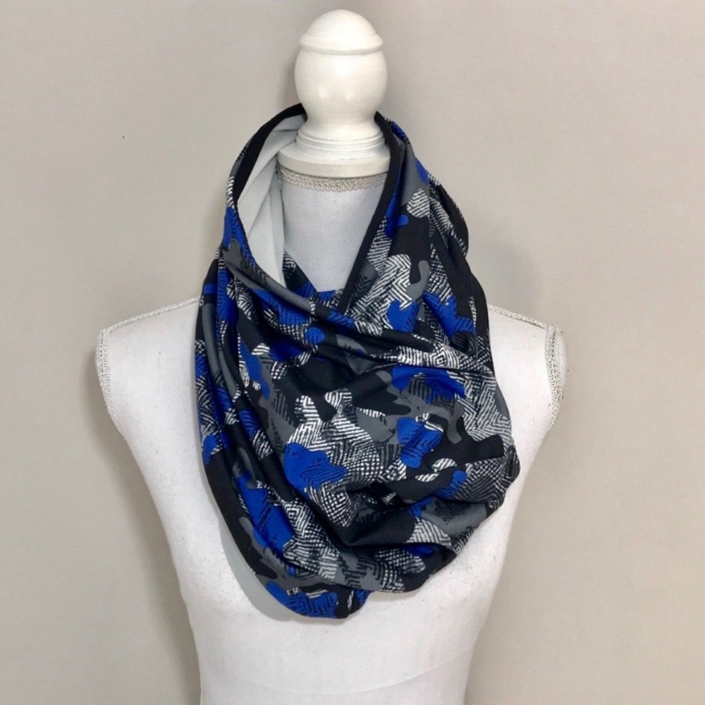 Fabletics Eclipse Infinity Scarf